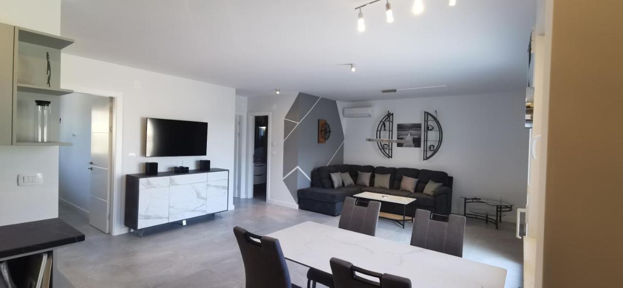 Volme Pool Apartment Banjole Ngoại thất bức ảnh