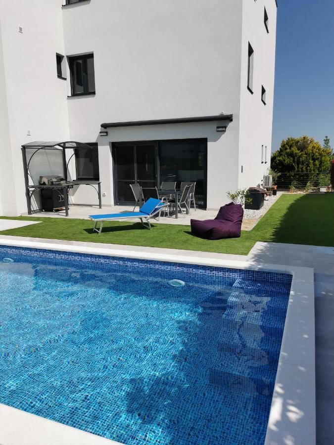 Volme Pool Apartment Banjole Ngoại thất bức ảnh